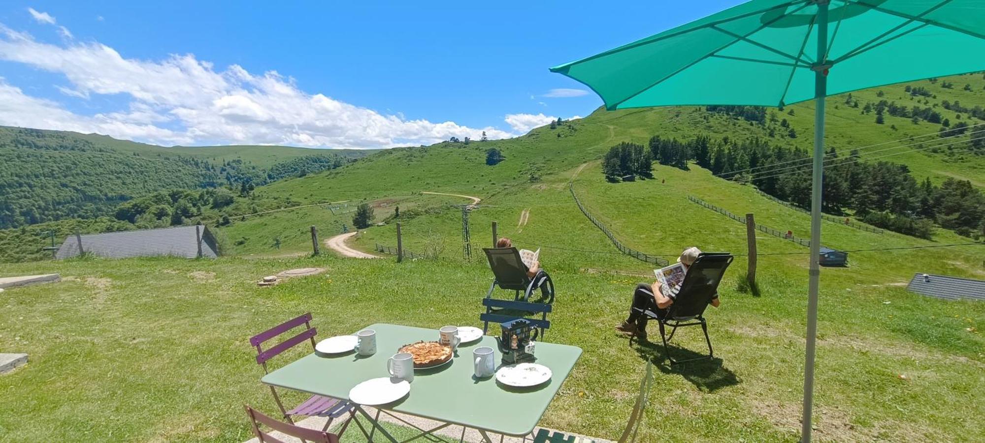 Gite Avec Vue Exceptionnelle Sur Les Montagnes Camurac Kültér fotó